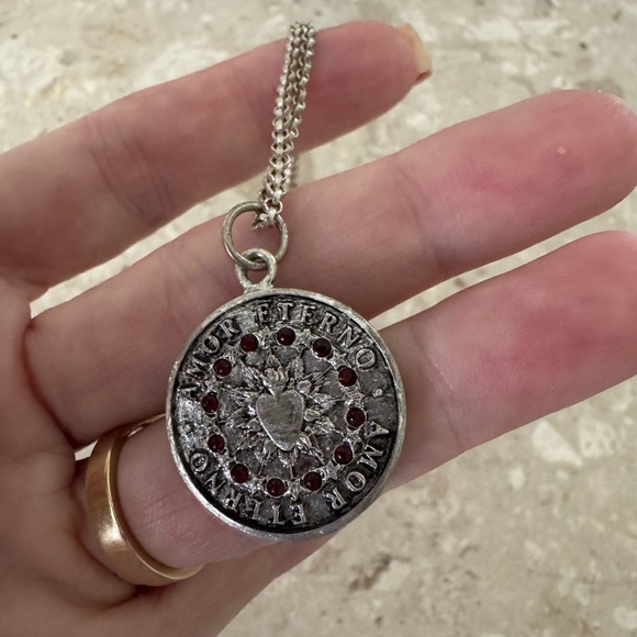 NWT! Very rare Amor Eterno pendant necklace from VSA - Picture 5 of 6